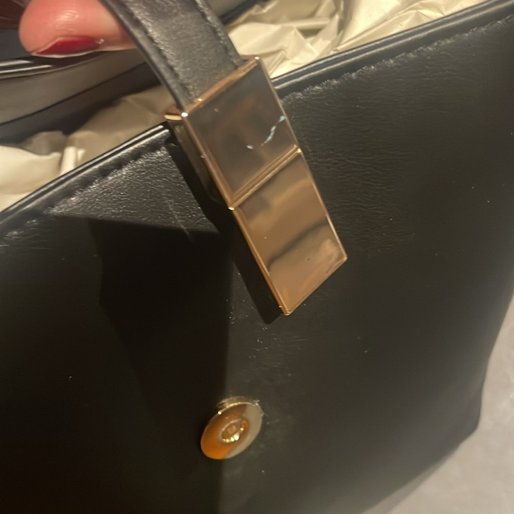 Black bag with gold accents - Picture 7 of 9